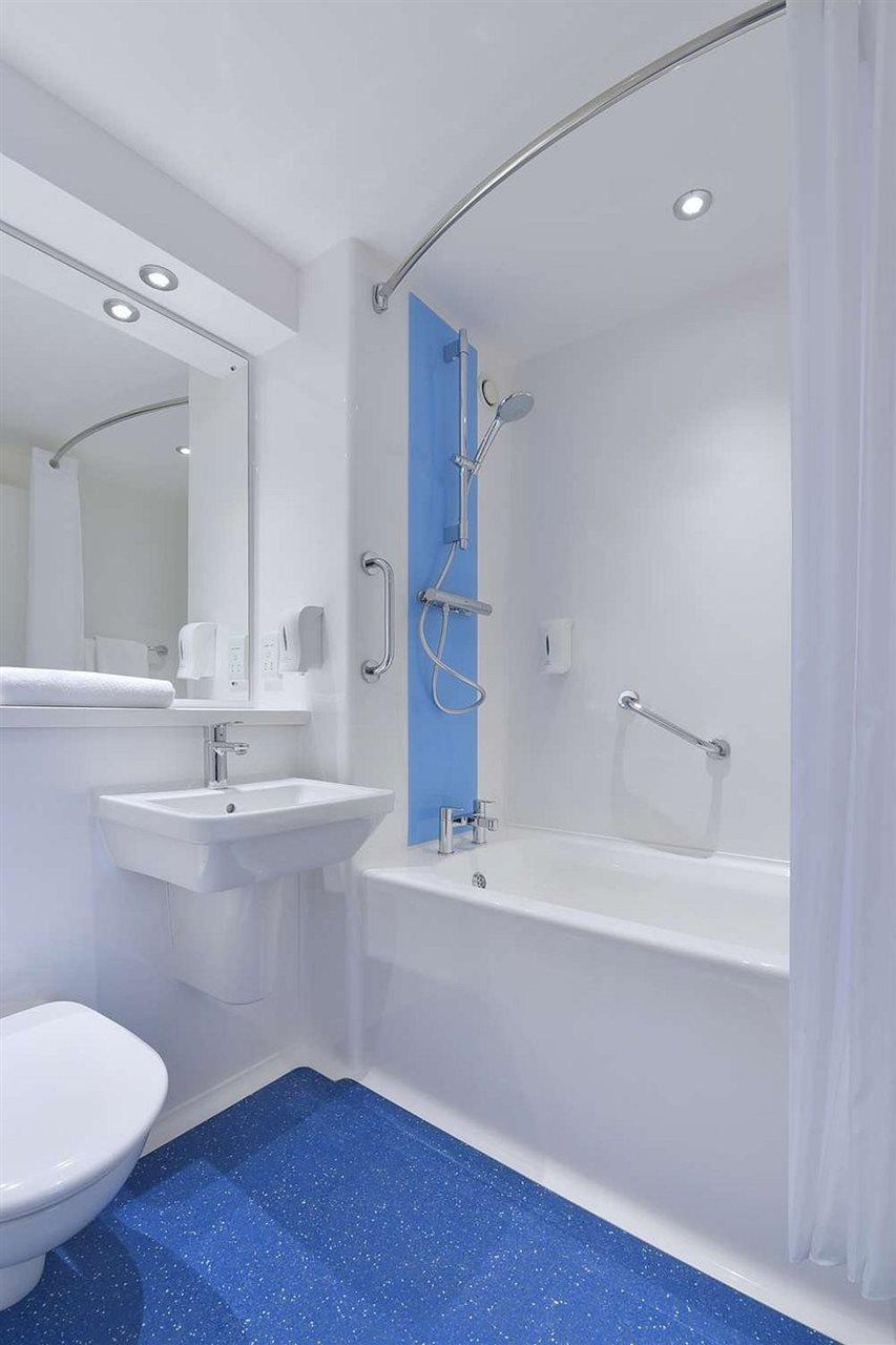 Travelodge Harlow Exteriér fotografie